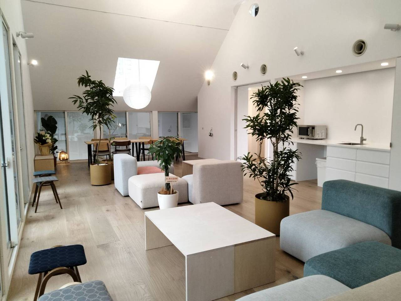 神奈川県の税理士事務所兼シェアスペースへの納入事例