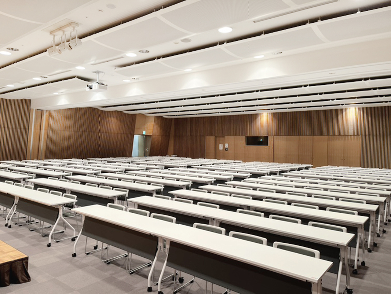 熊本県の大型公共施設への納入事例